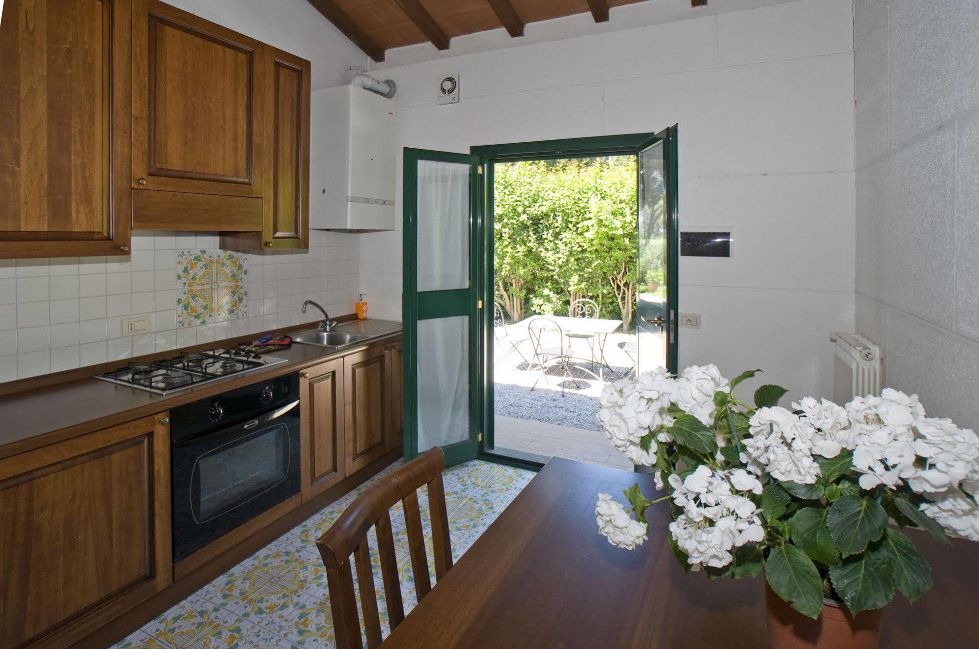 Razza Del Casalone Guest House Гросето Екстериор снимка