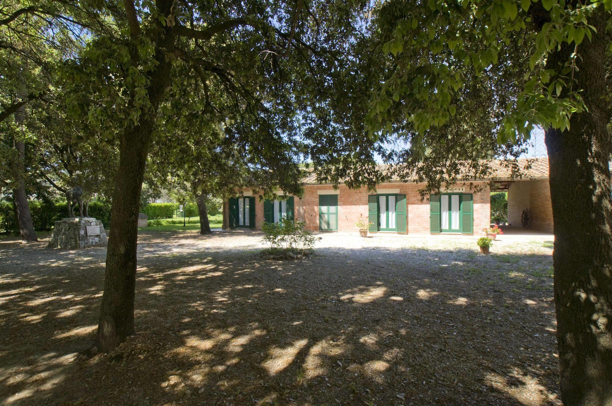Razza Del Casalone Guest House Гросето Екстериор снимка