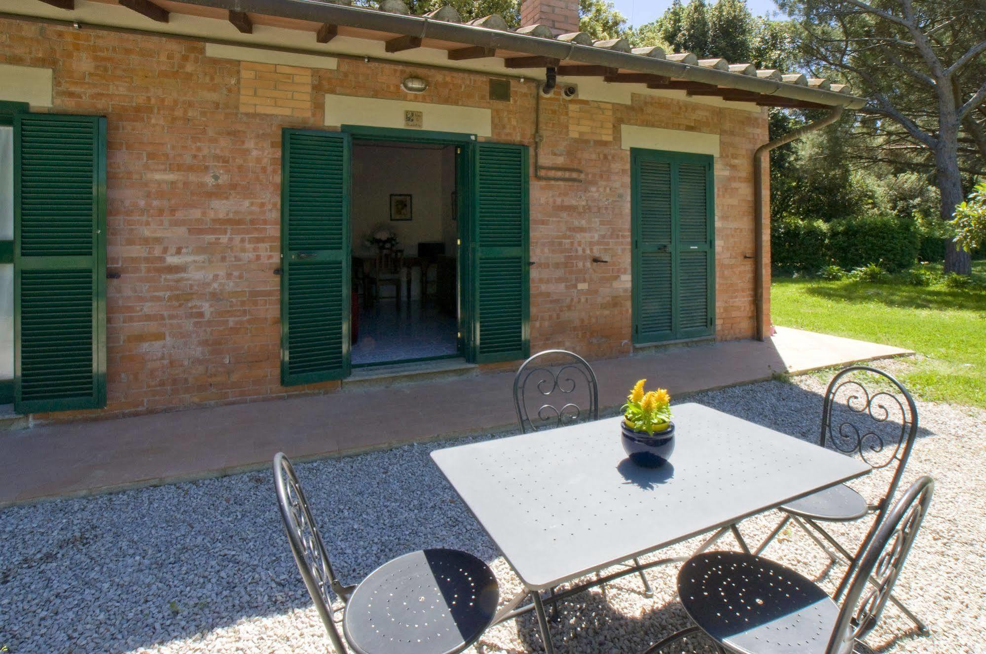 Razza Del Casalone Guest House Гросето Екстериор снимка